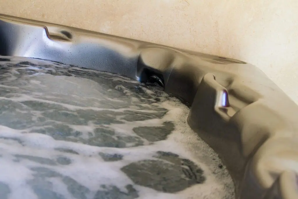 Jets d'eau massants dans le spa